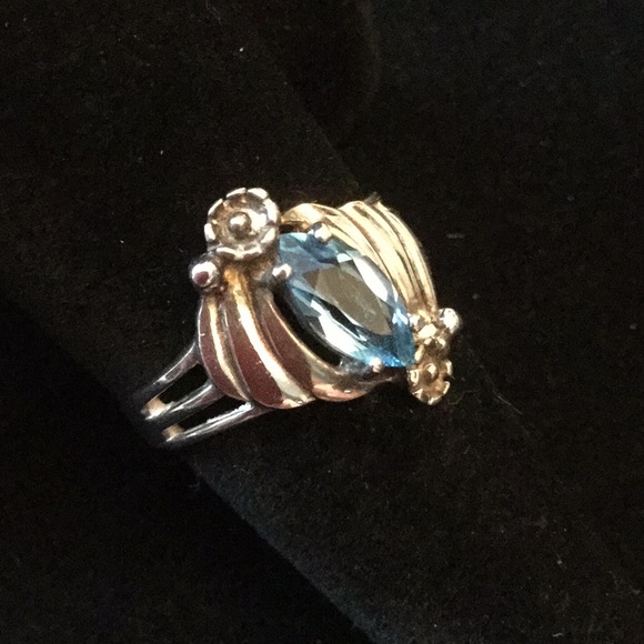 Estate Marquee Cut Blue Topaz Ring - Picture 2 of 8